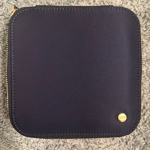 NWOT Stoney Clover Lane travel case with world patch